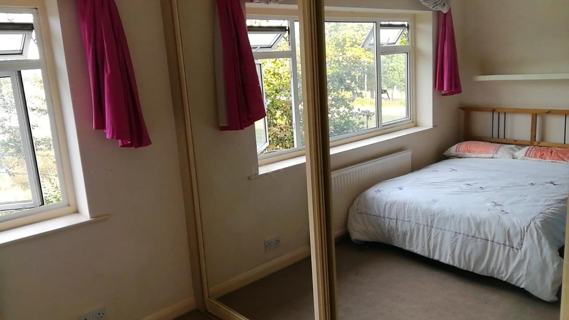 Many Worlds Meet - Eurostar, Wimbledon 30 Mins, Central London, Gatwick 15 Mins - Spacious, Sleeps Up To 16 Plus Cot - Free Wifi, Parking - Next To Lloyd Park, Great For Families, Walkers, Relocators - Ideal For Contractors Κρόιντον Δωμάτιο φωτογραφία